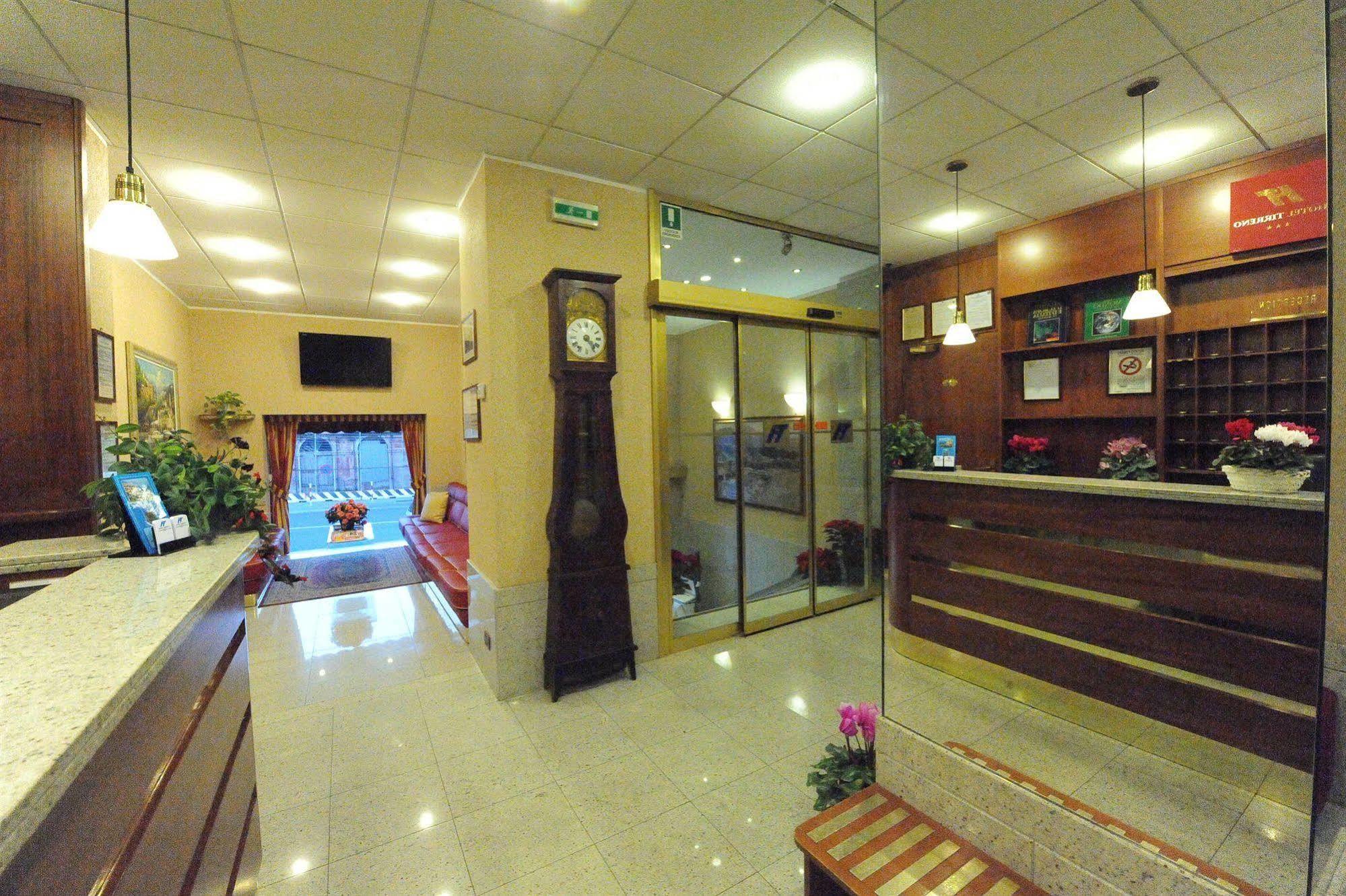 Hotel Tirreno เจนัว ภายนอก รูปภาพ