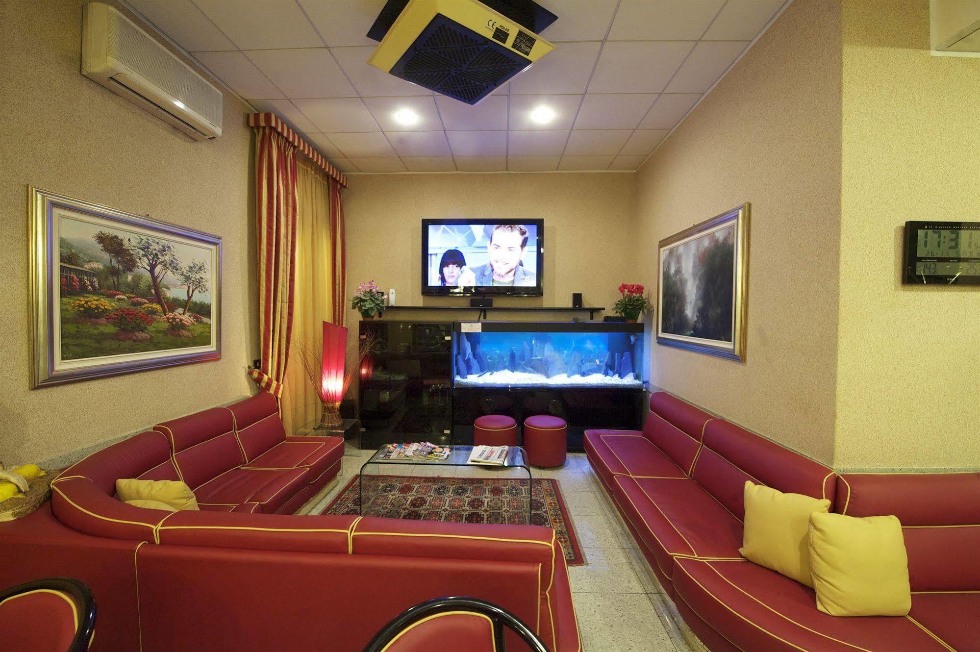 Hotel Tirreno เจนัว ภายนอก รูปภาพ