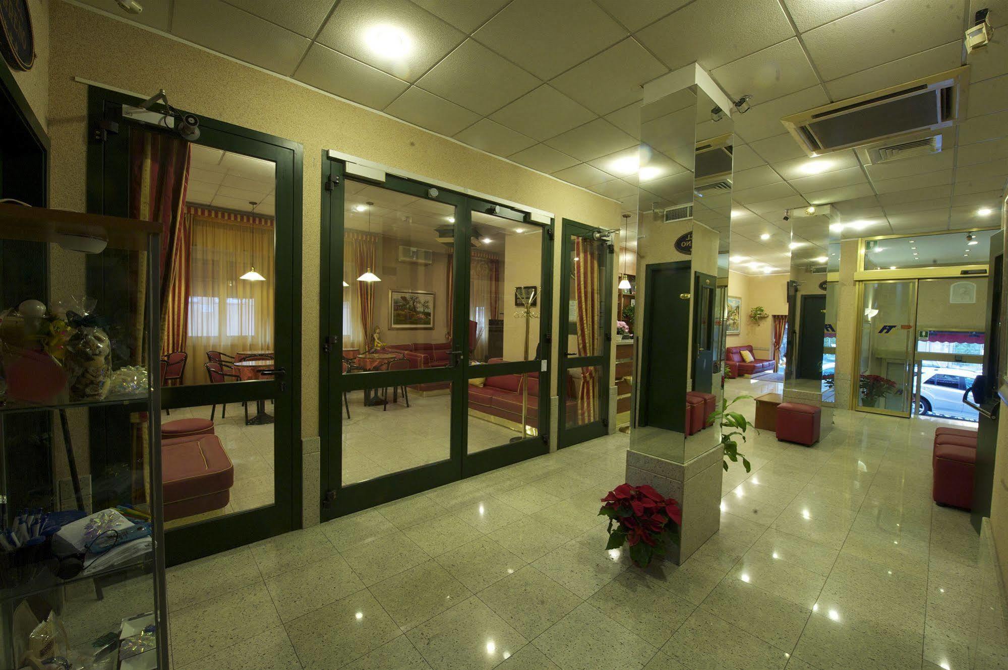 Hotel Tirreno เจนัว ภายนอก รูปภาพ