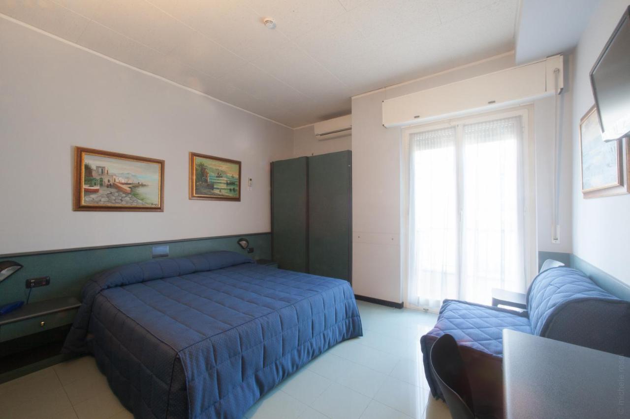 Hotel Tirreno เจนัว ภายนอก รูปภาพ