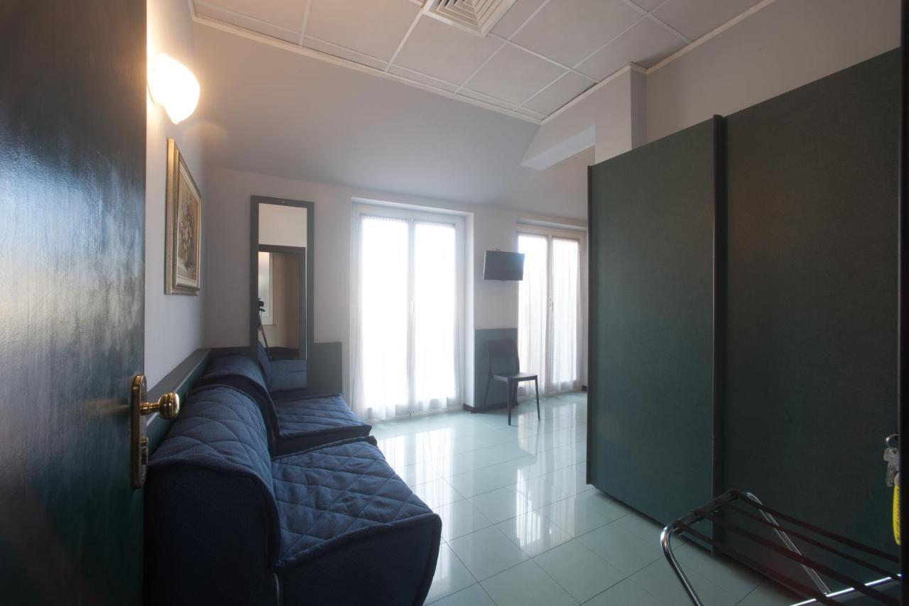 Hotel Tirreno เจนัว ภายนอก รูปภาพ